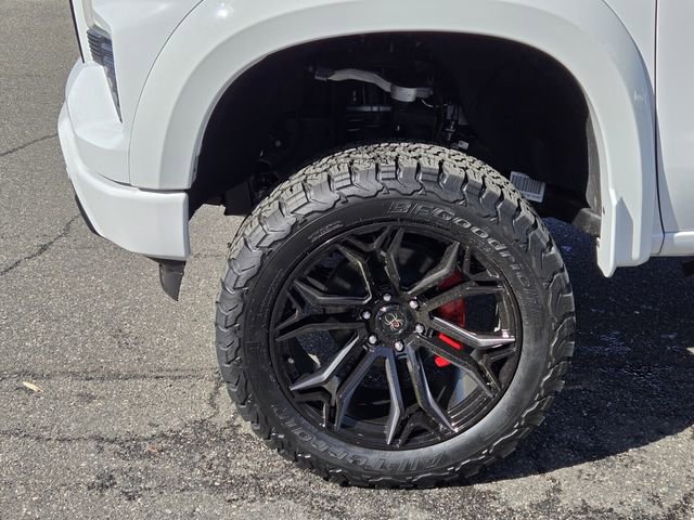 2025 Chevrolet Silverado 1500 RST photo 2
