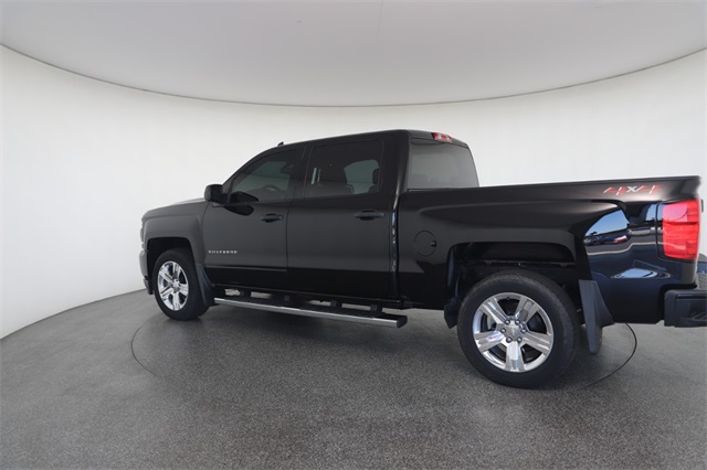 2018 Chevrolet Silverado 1500 Custom photo 9