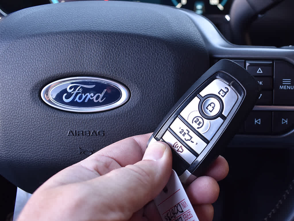 2021 Ford F-150 Lariat photo 11