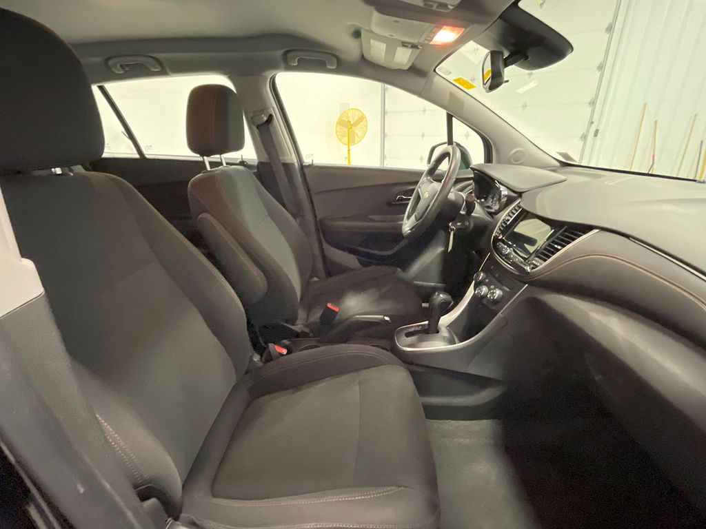 2019 Chevrolet Trax LS photo 19
