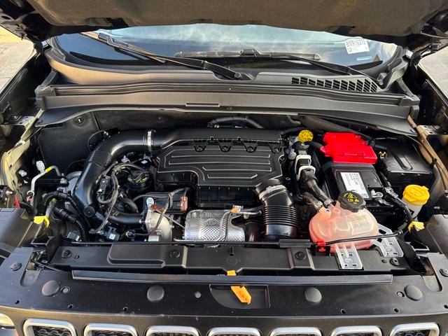 2022 Jeep Renegade Latitude photo 23