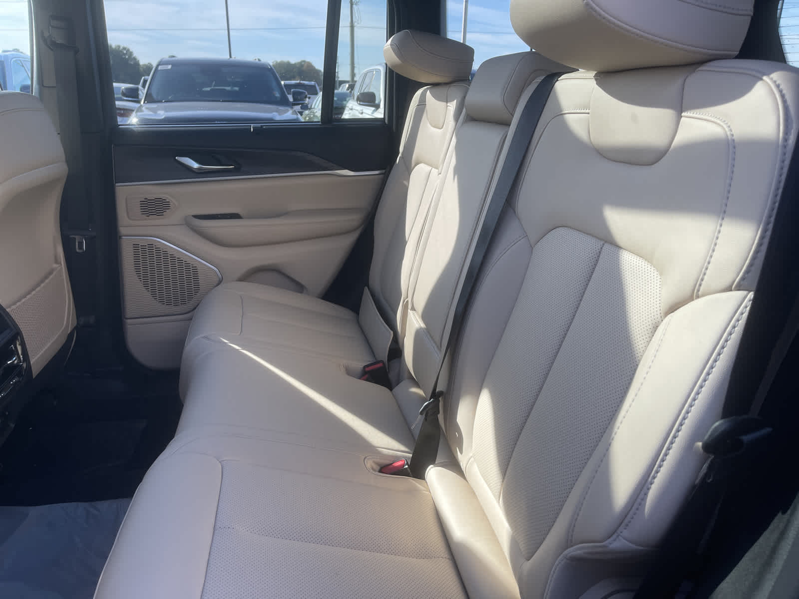 2024 Jeep Cherokee 4xe photo 8