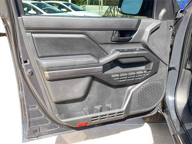 2025 Toyota Tacoma SR5 4x4 Double Cab photo 12