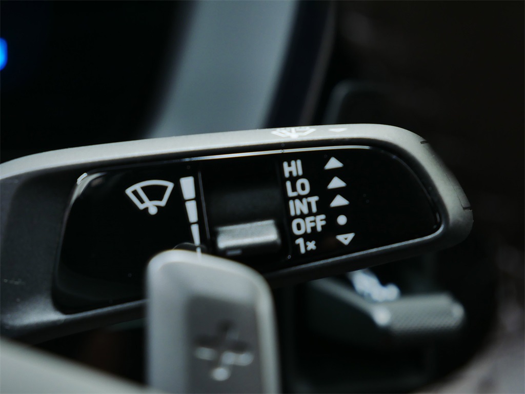 2025 Porsche Panamera GTS photo 24