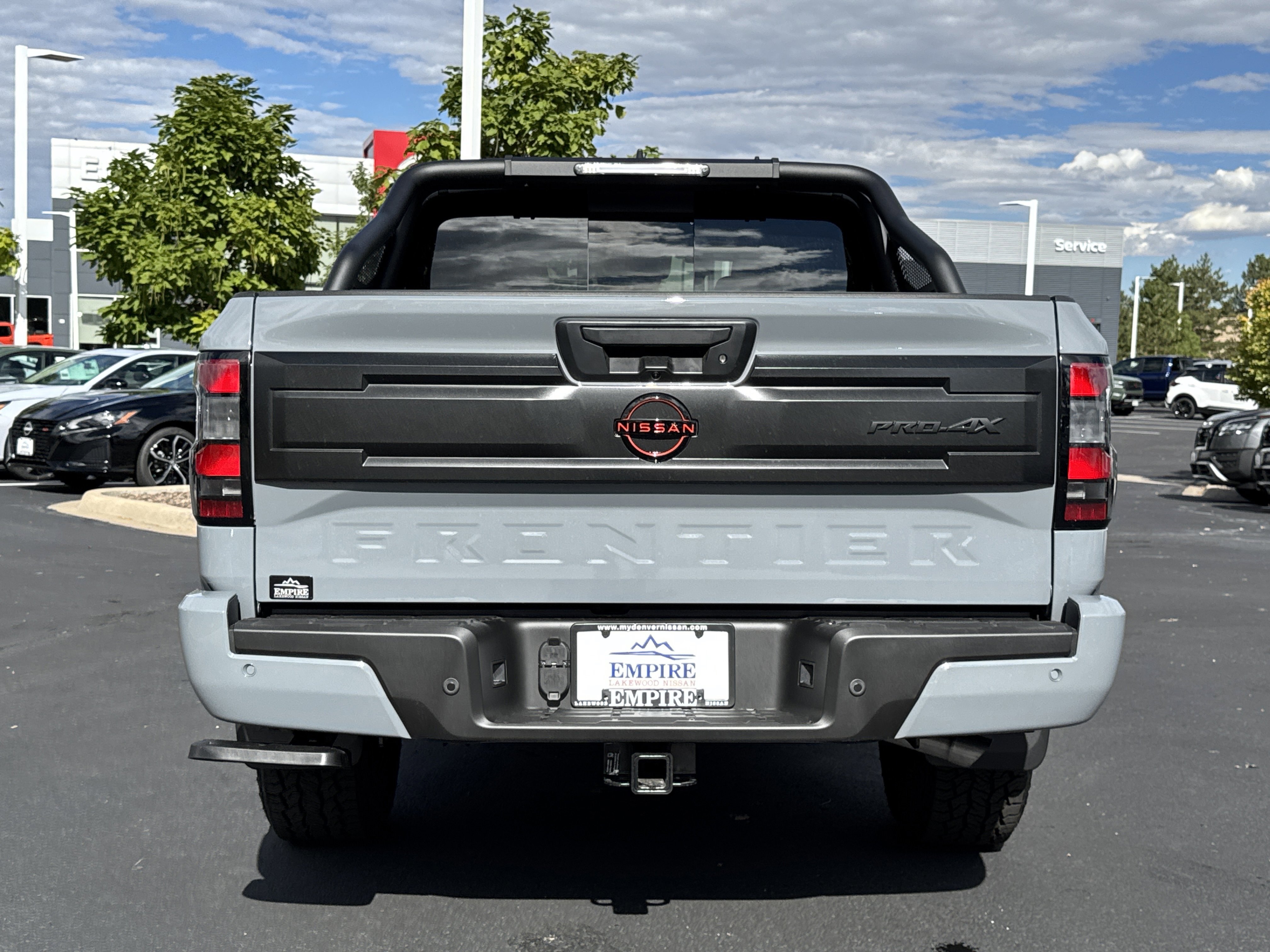 2025 Nissan Frontier PRO-4X photo 2