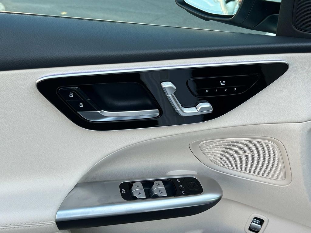 2025 Mercedes Benz C 300 4MATIC photo 35