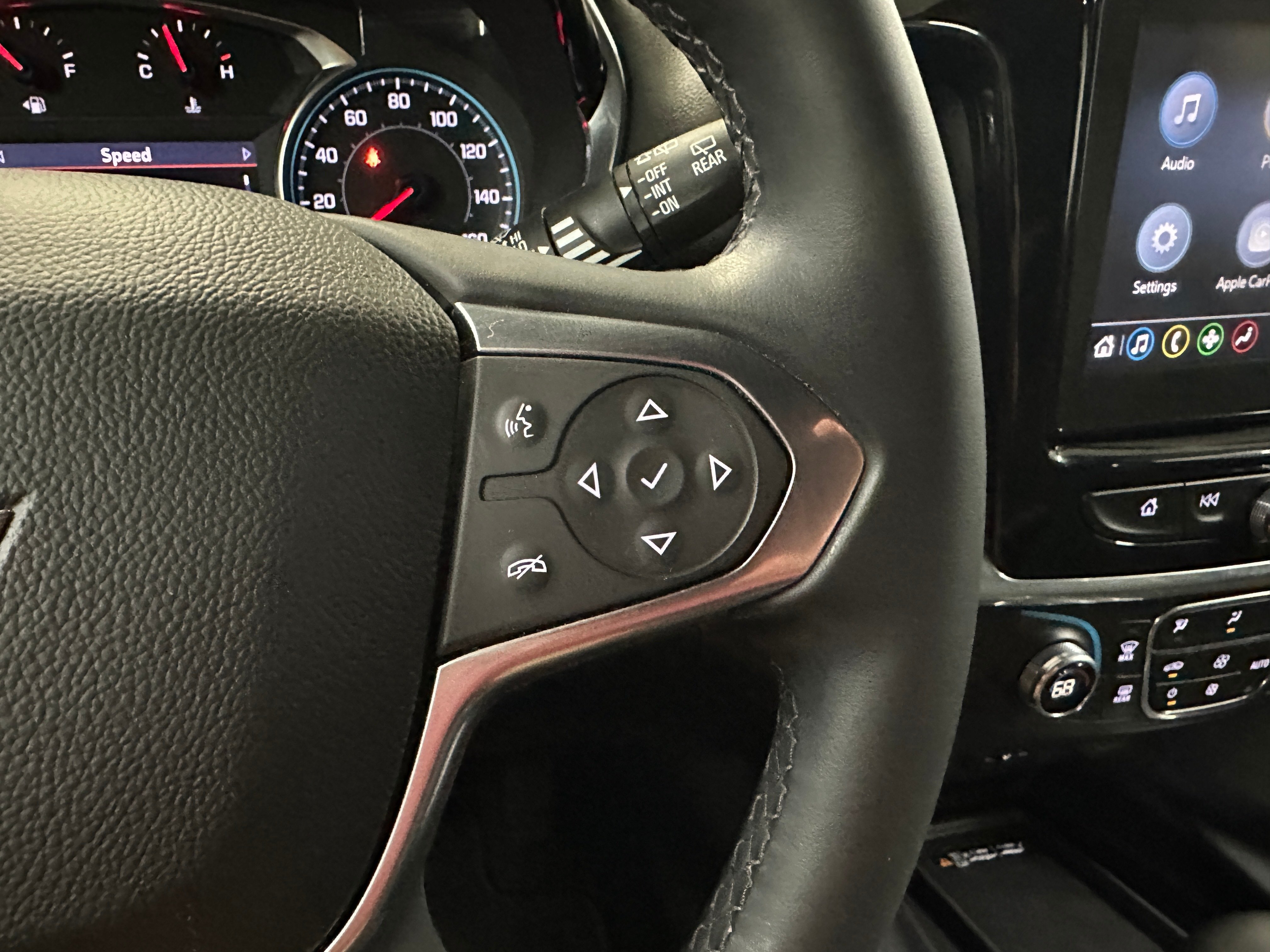 2023 Chevrolet Traverse Cloth photo 4