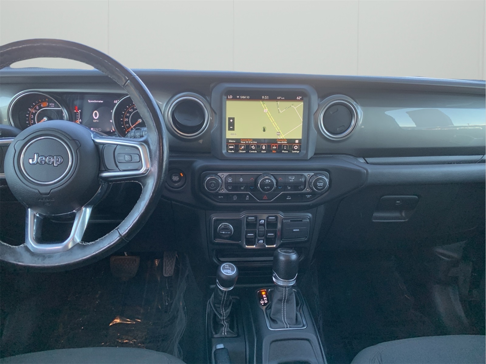 2021 Jeep Wrangler Unlimited Sahara photo 23