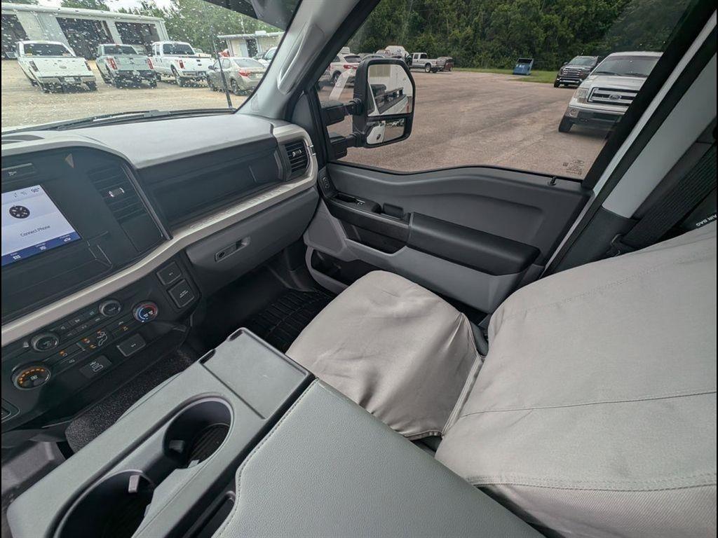 2024 Ford F-350 XL photo 29