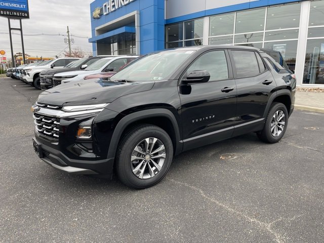 2026 Chevrolet Equinox LT photo 2