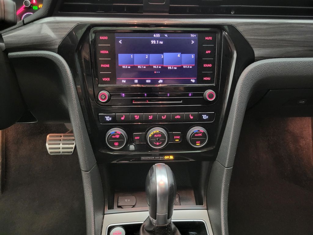 2020 Volkswagen Passat 2.0T R-Line photo 32