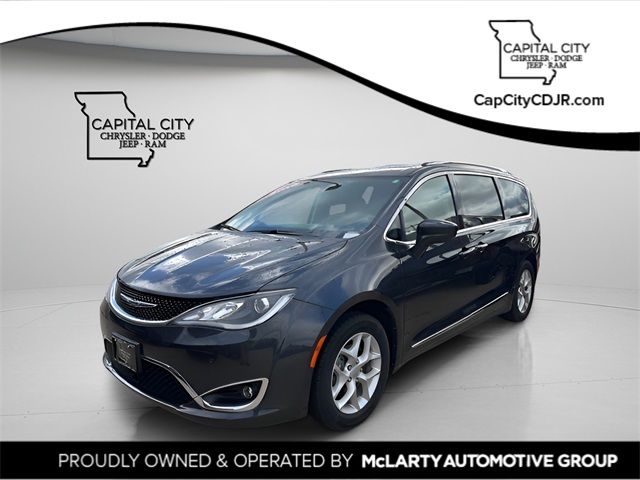 2019 Chrysler Pacifica Touring L Plus's photo