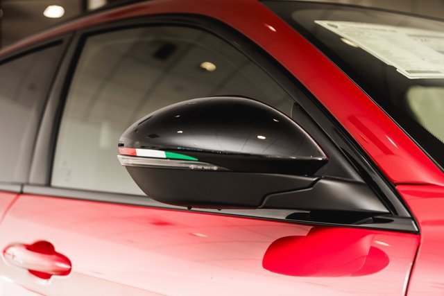 2025 Alfa Romeo Stelvio Tributo Italiano photo 4