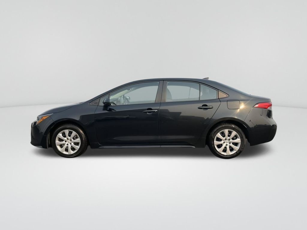 Used 2021 Toyota Corolla LE with VIN 5YFEPMAEXMP200396 for sale in Moses Lake, WA