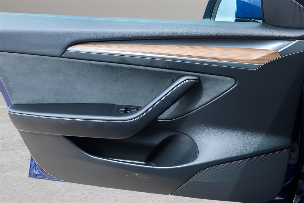 2023 Tesla Model 3 photo 15