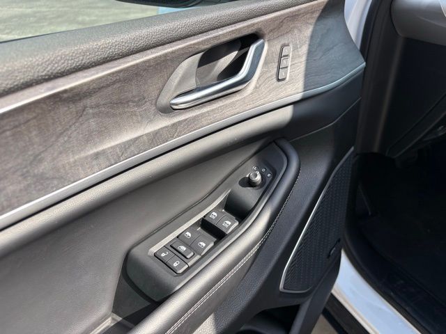 2024 Jeep Grand Cherokee Limited photo 10