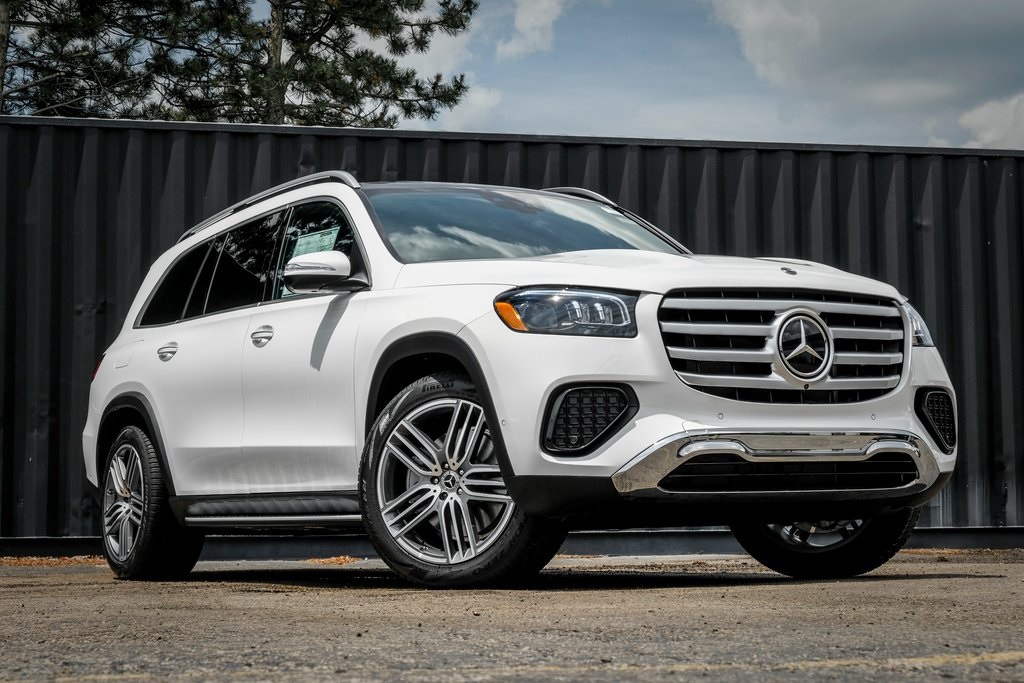 2025 Mercedes-Benz GLS Base's photo