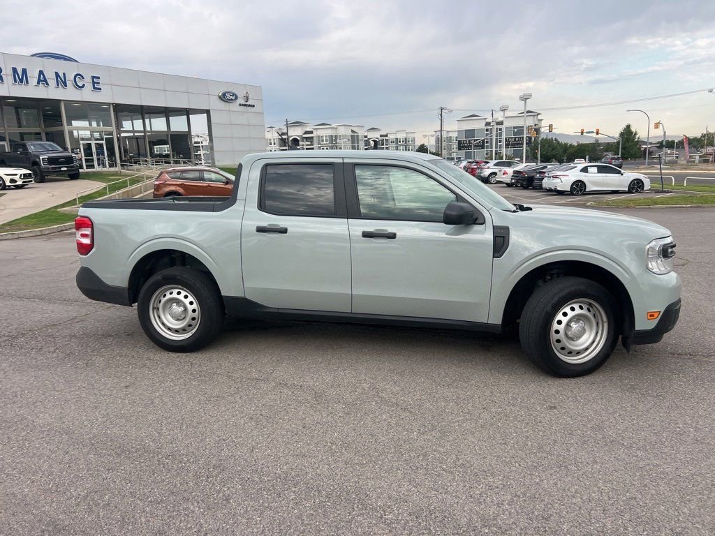 2023 Ford Maverick XL photo 3