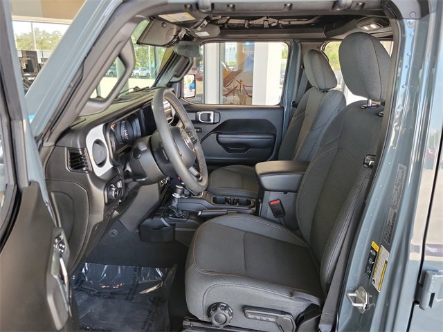 2024 Jeep Wrangler Sport S photo 17