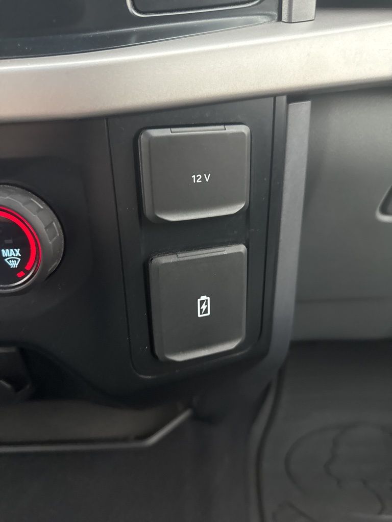2023 Ford F-150 XLT photo 28