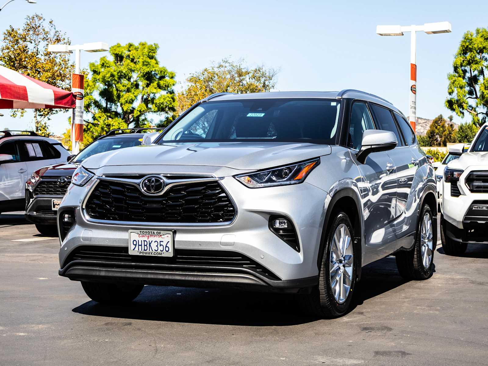 2023 Toyota Highlander Limited photo 3