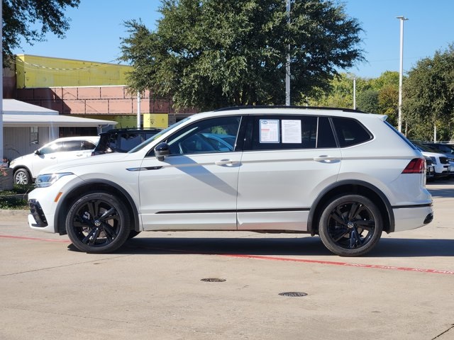 2023 Volkswagen Tiguan SE R-Line Black photo 3