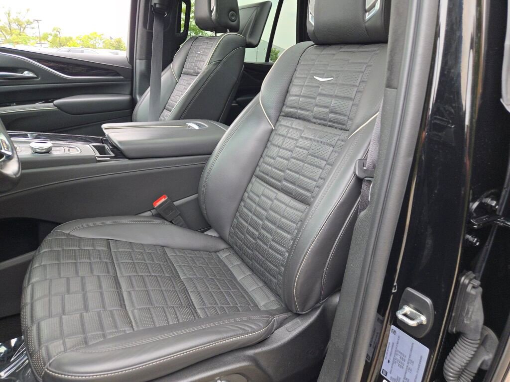 2023 Cadillac Escalade V-Series photo 28