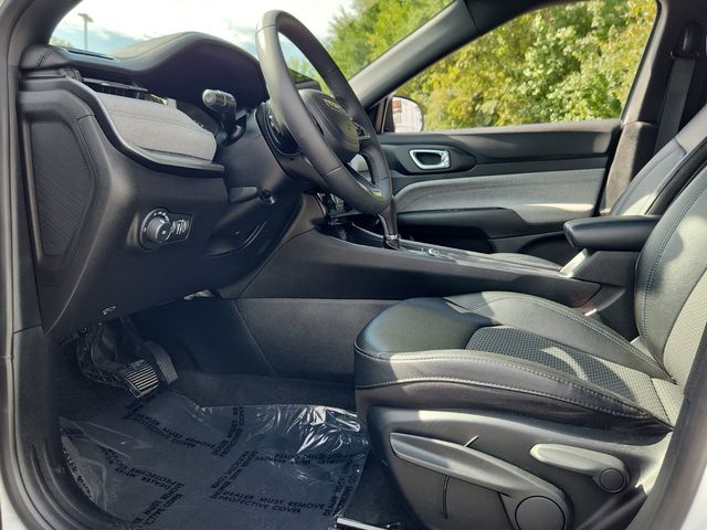 2024 Jeep Compass Latitude photo 5