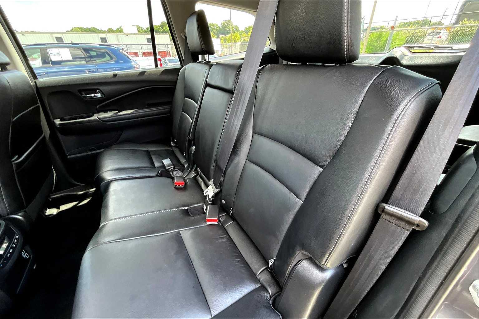2022 Honda Pilot Special Edition photo 18