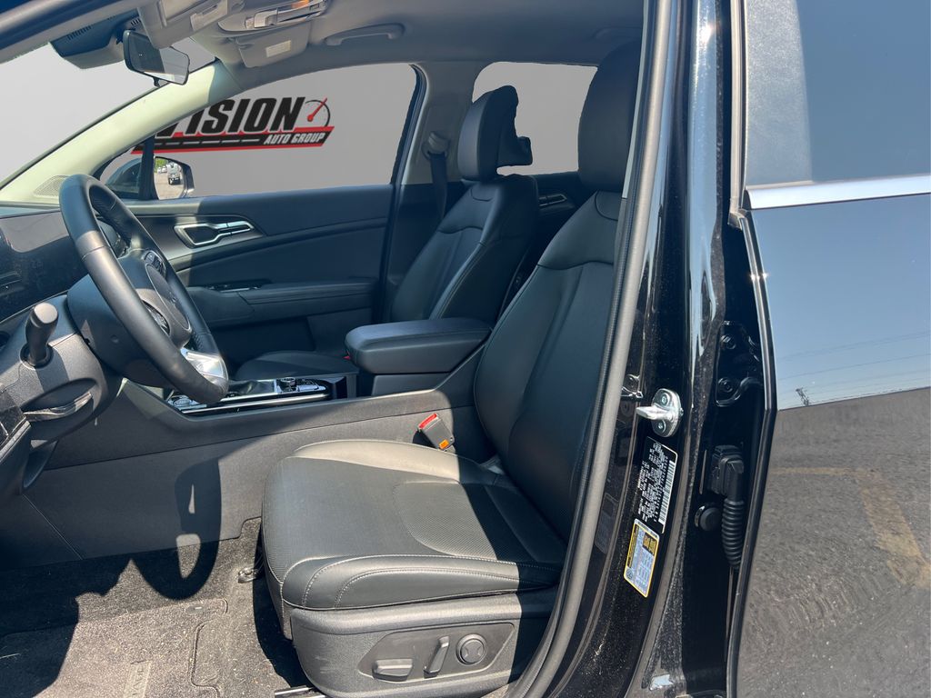 2024 Kia Sportage EX photo 9