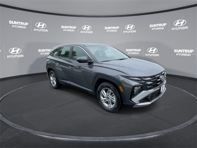 2025 Hyundai Tucson SE photo 2