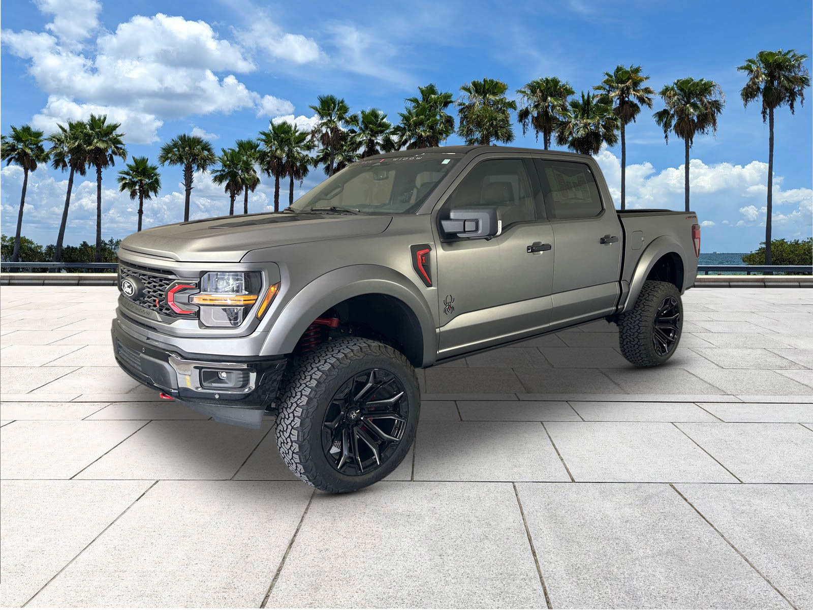 2025 Ford F-150 XLT photo 4