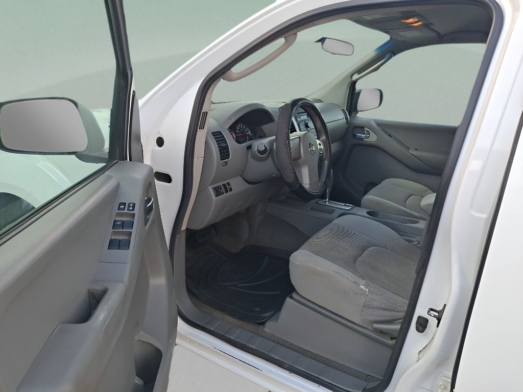 2009 Nissan Frontier SE photo 5
