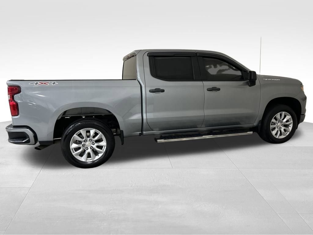 2024 Chevrolet Silverado 1500 Custom photo 10