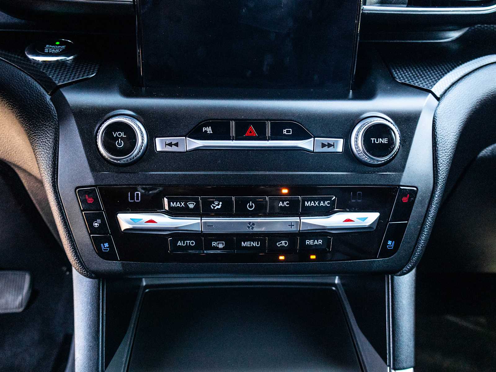 2020 Ford Explorer ST photo 26