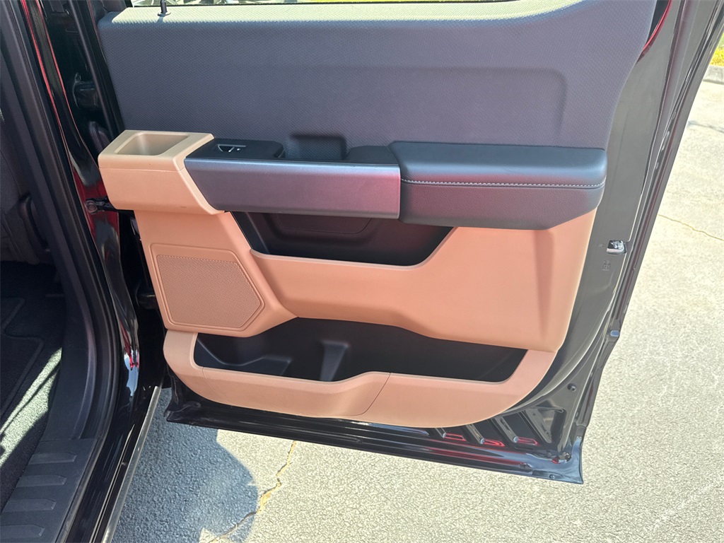 2023 Ford F-150 XLT photo 15