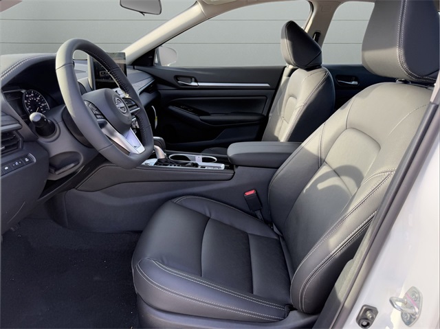 2025 Nissan Altima 2.5 SL photo 12