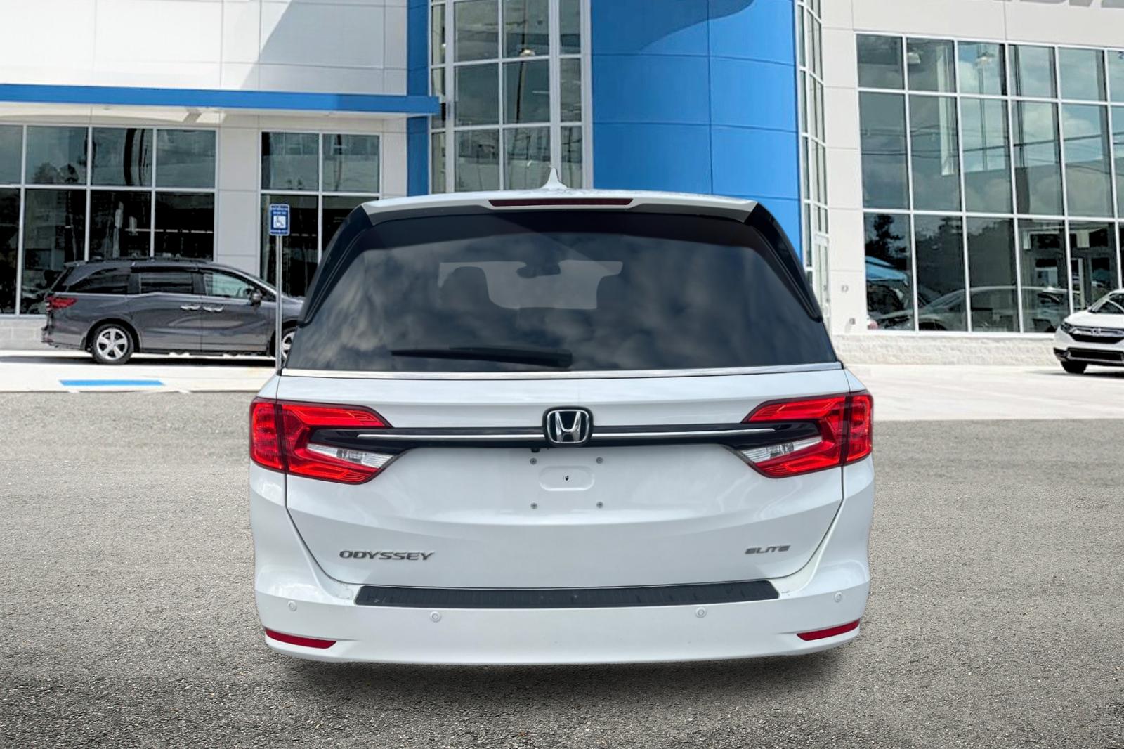2023 Honda Odyssey Elite photo 4