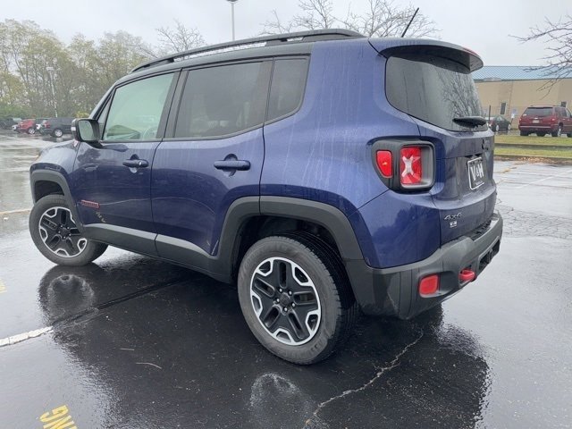 2016 Jeep Renegade Trailhawk photo 3
