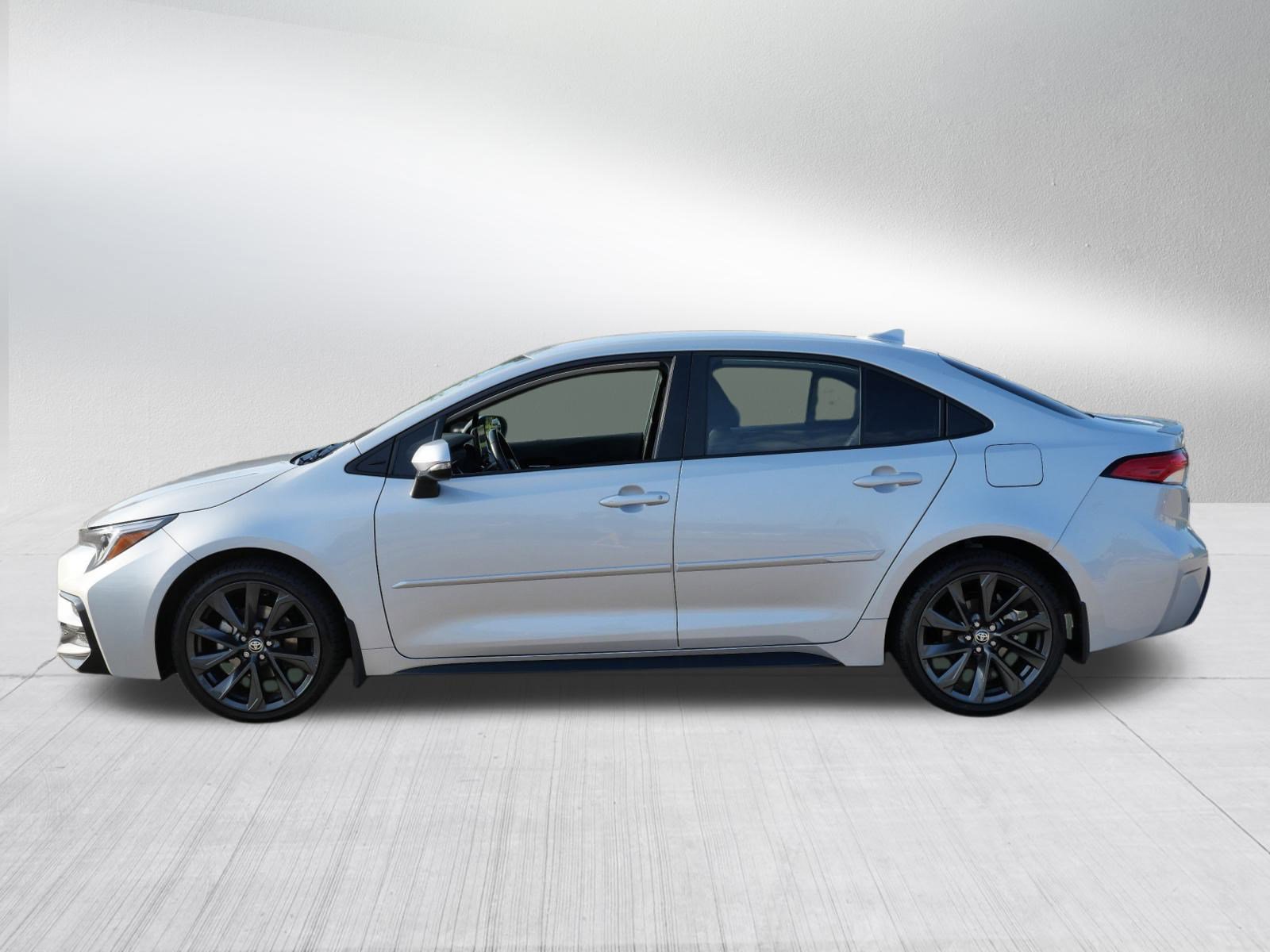 2024 Toyota Corolla SE photo 3