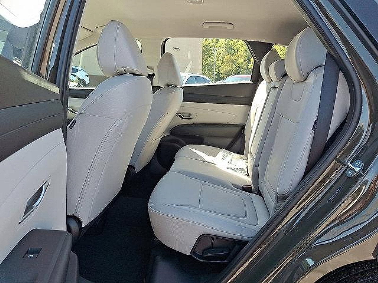 2026 Hyundai Tucson SE photo 4