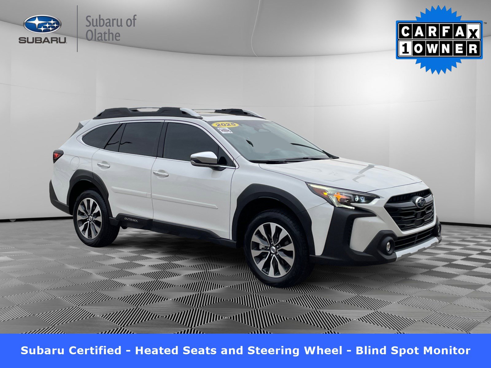 2025 Subaru Outback Touring's photo