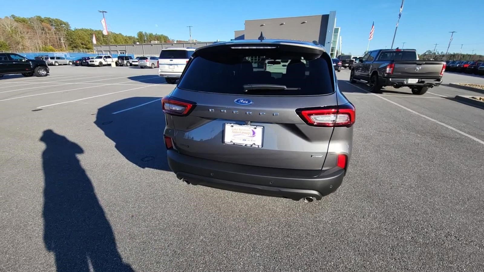 2025 Ford Escape ST-Line photo 18