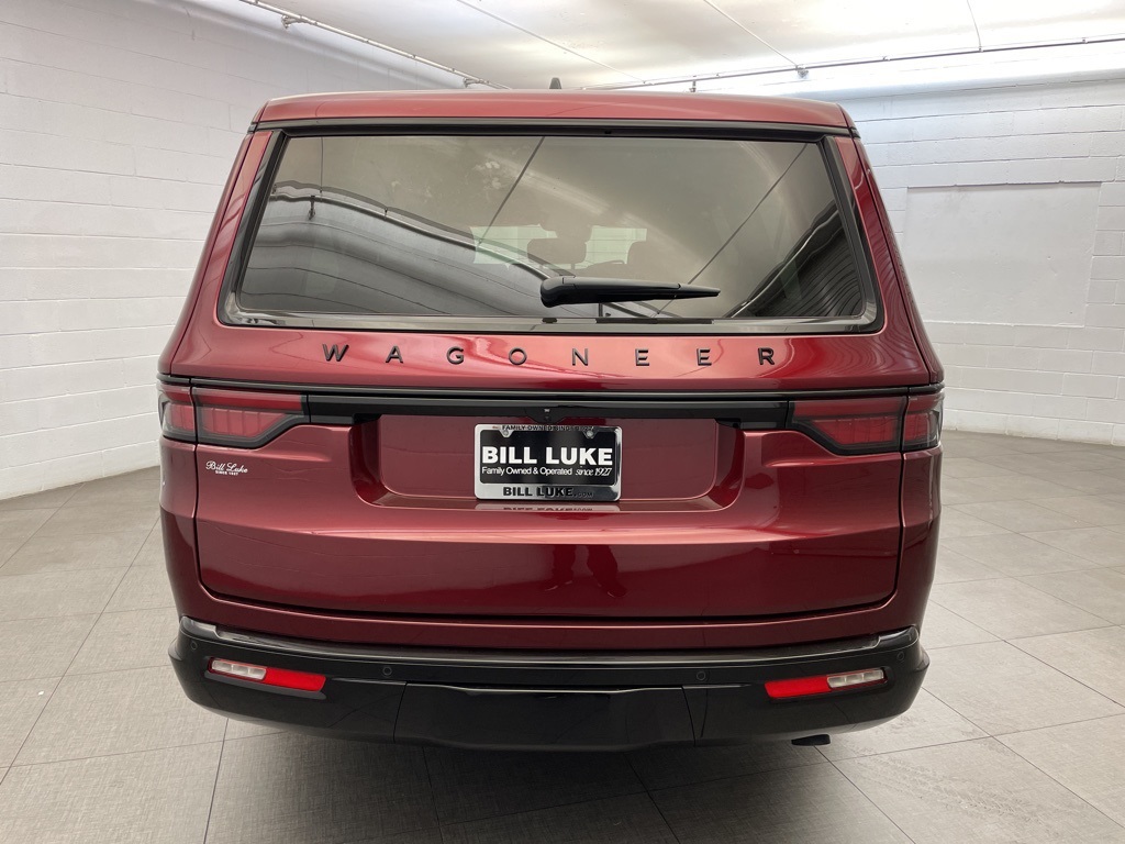 2025 Jeep Wagoneer L Series II photo 3