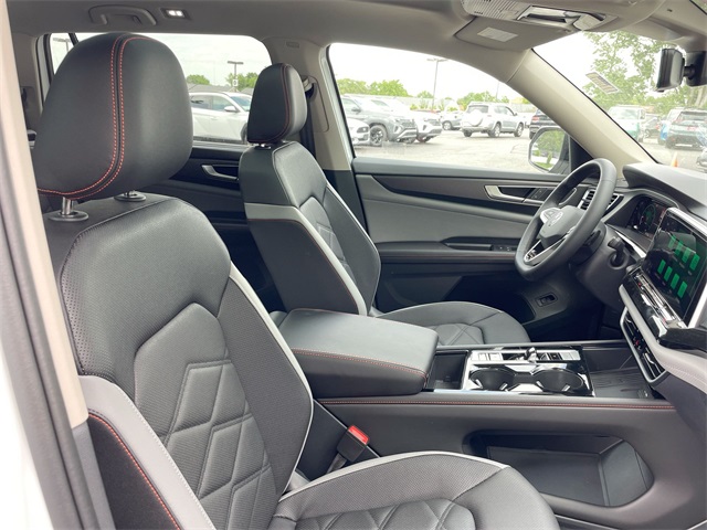 2025 Volkswagen Atlas Peak Edition SE Technology photo 15