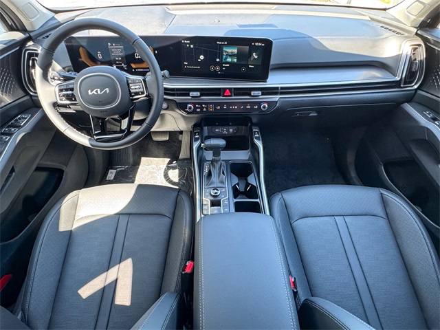 2025 Kia Sorento S photo 21