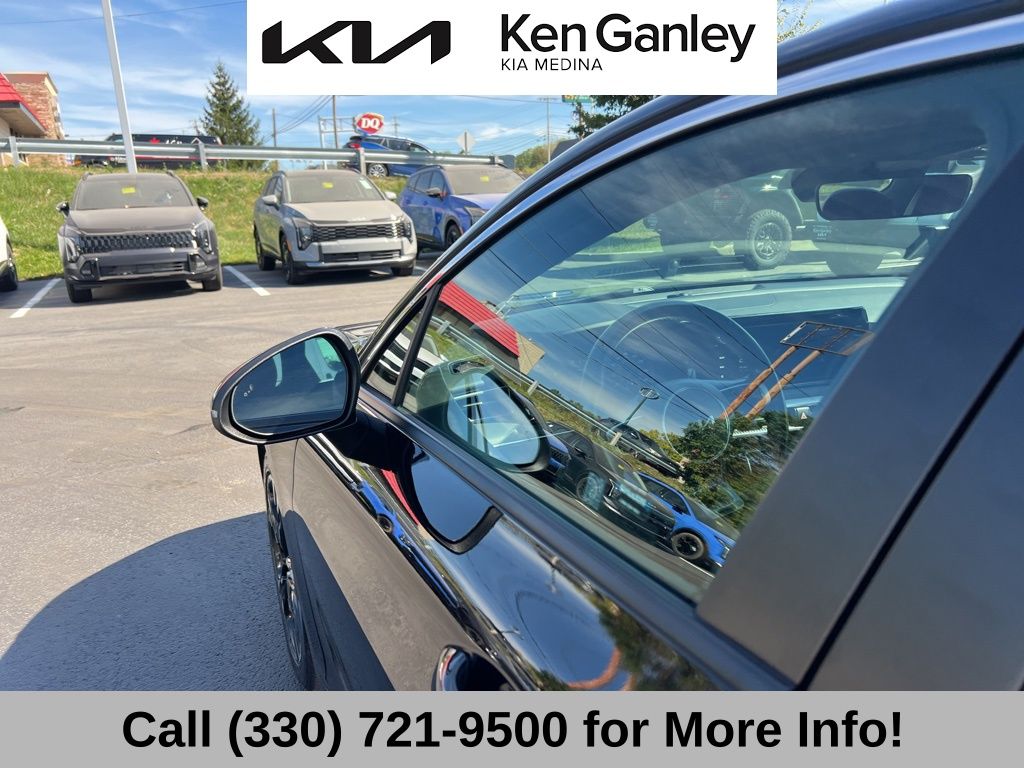 2023 Kia K5 GT-Line photo 23