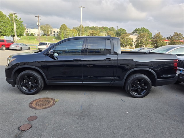 2023 Honda Ridgeline Black Edition photo 2
