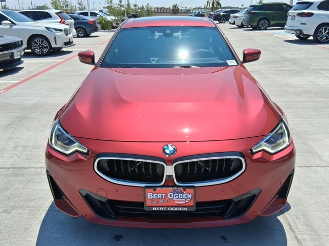 2025 Bmw 230i xDrive photo 2