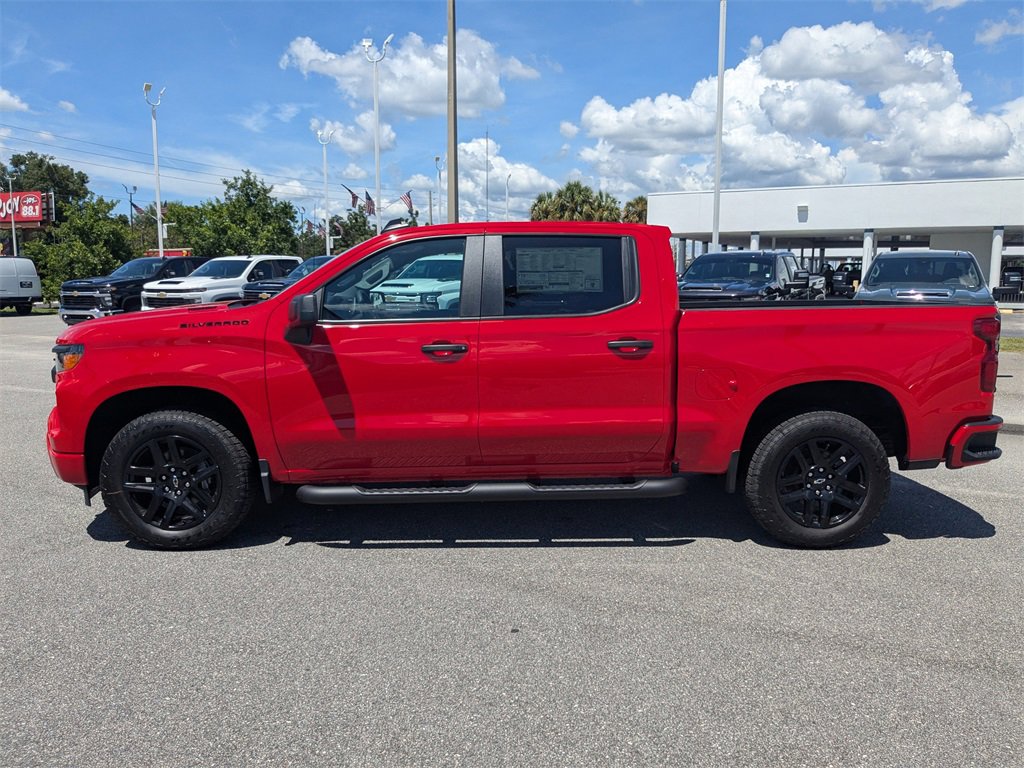 2025 Chevrolet Silverado 1500 Custom photo 6